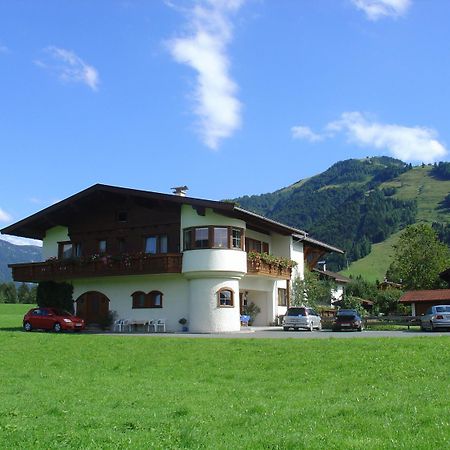 Ferienhaus Resi & Obermoser เคิสเซน ภายนอก รูปภาพ